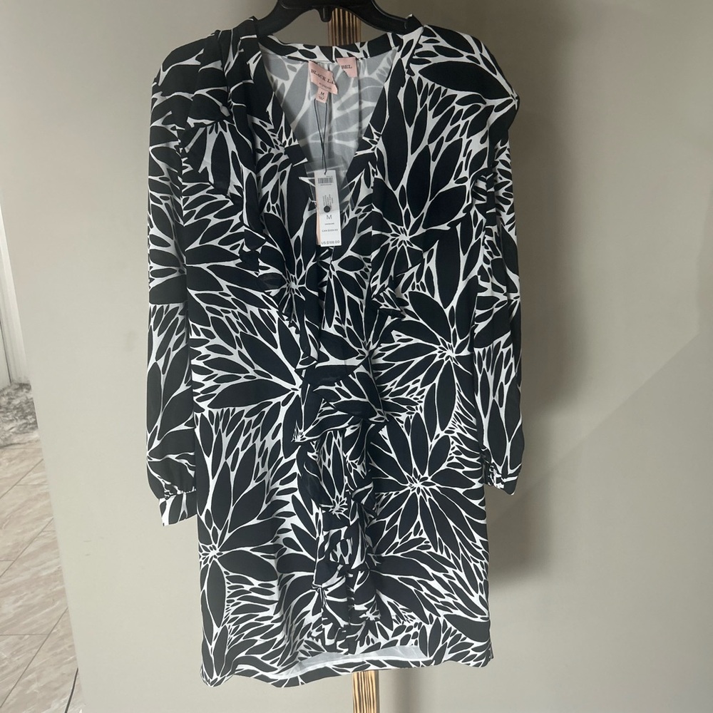 Black Label Size Medium Black White Floral Print Ruffle Dress NWT $188 - Picture 3 of 7